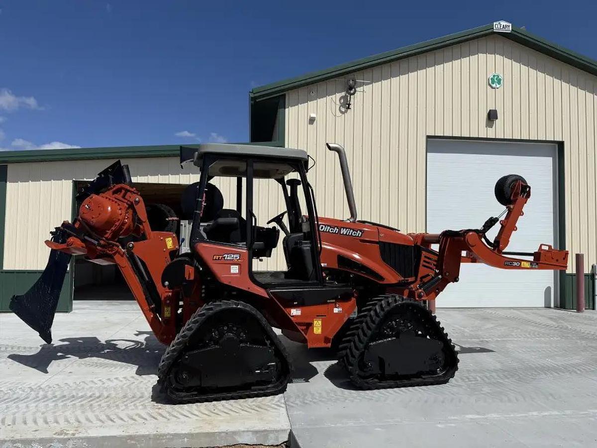 Used 2016 DITCH WITCH RT125 Quad Plow - Free Shipping