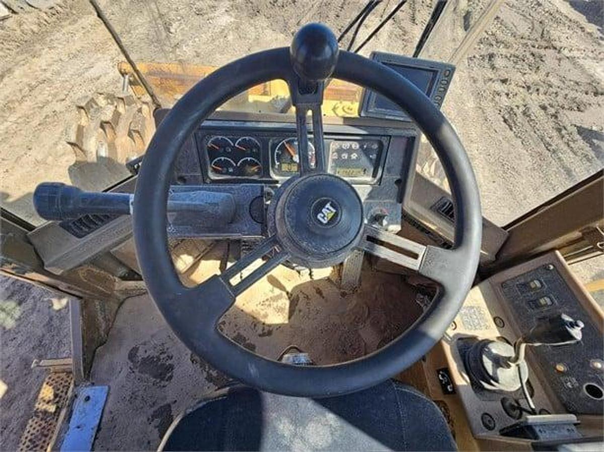 Used 2002 Caterpillar 815F