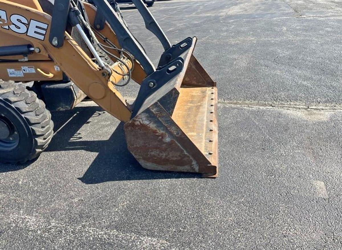 Used 2018 Case 580N EP