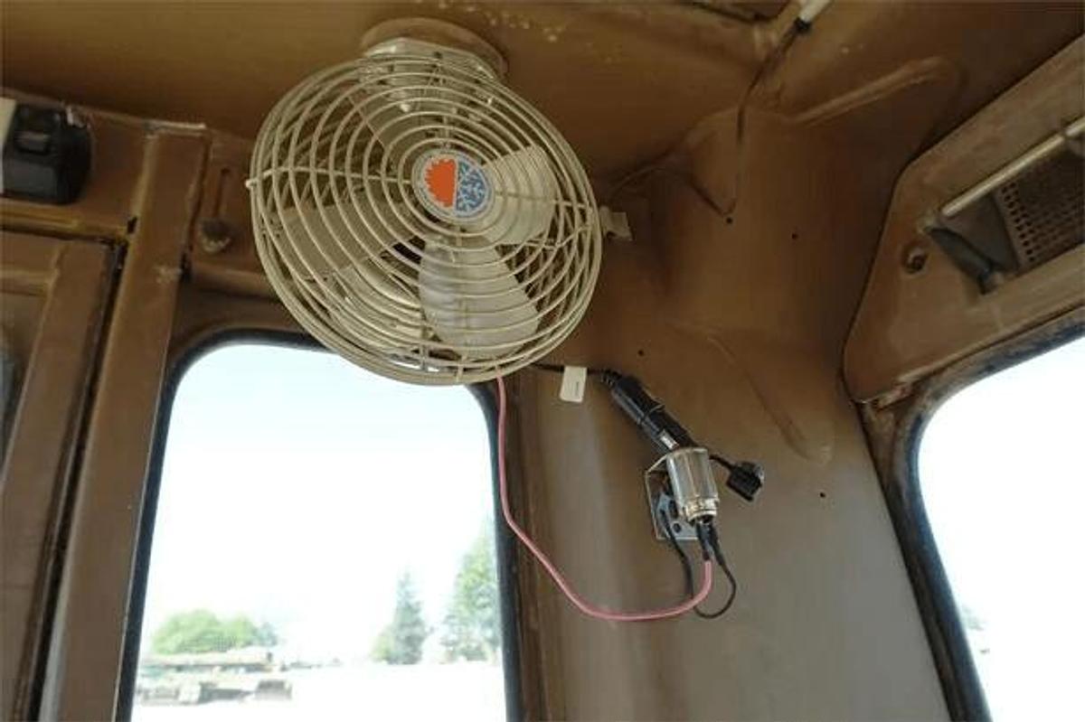 Used 1989 Caterpillar 140G VHP