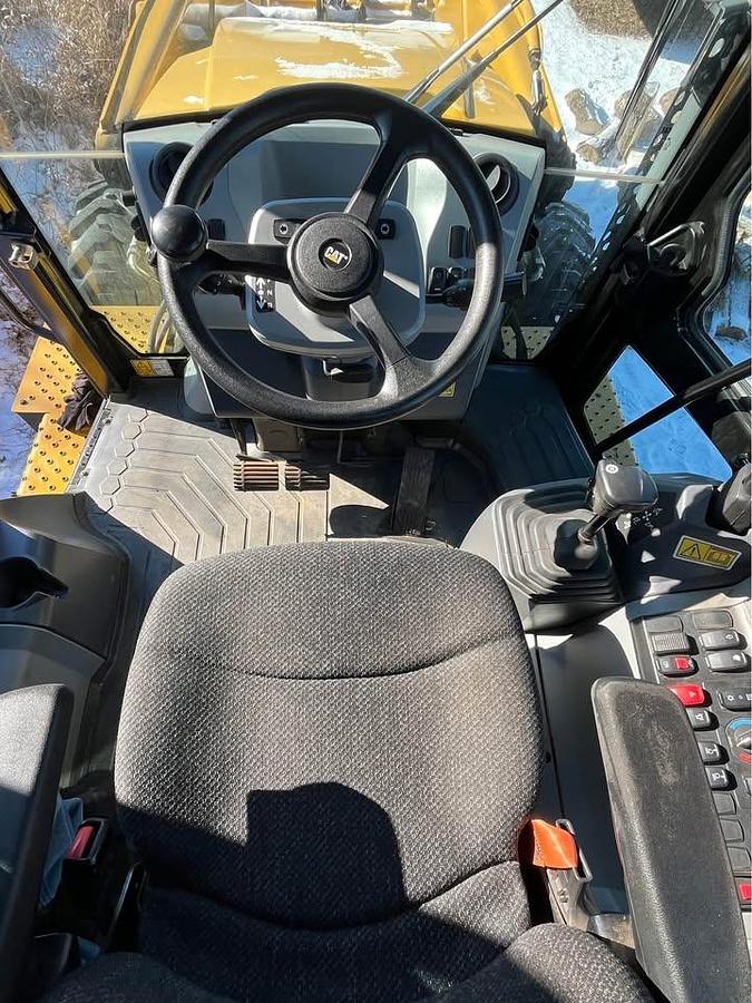 Used 2019 CAT 420F2
