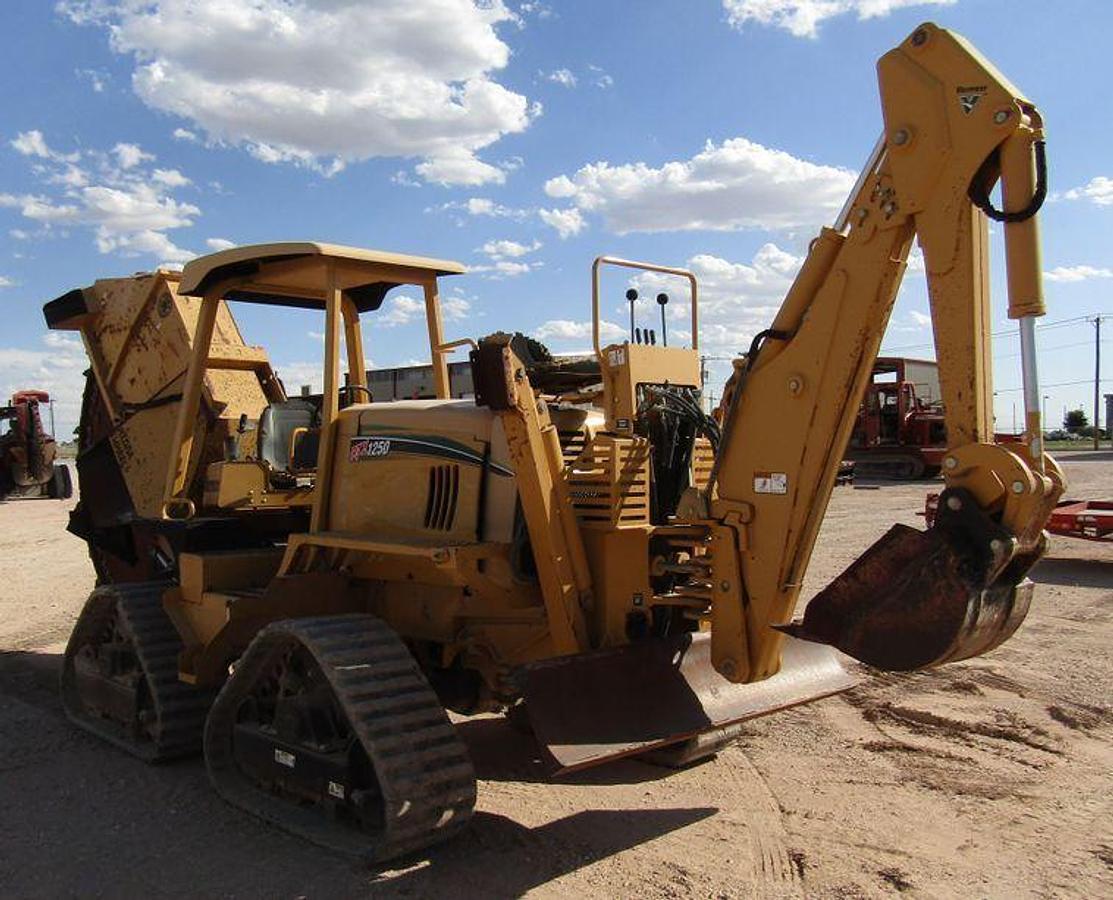 Used 2009 VERMEER RTX1250 QUAD TRACK / Rocksaw