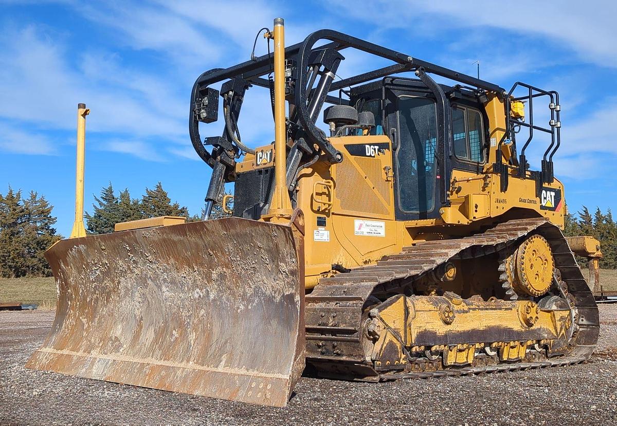 Used 2018 Caterpillar D6T XW Dozer