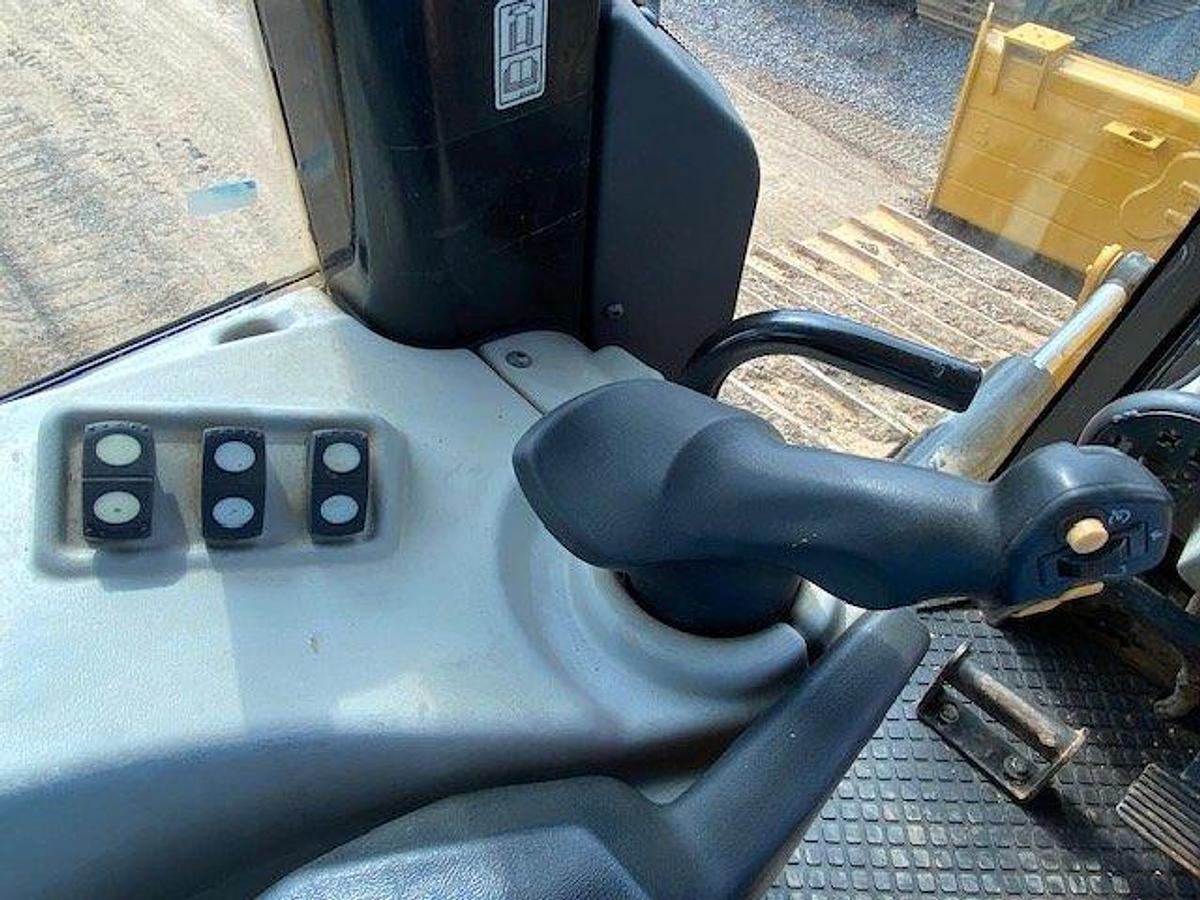 Used 2015 CAT D6N LGP