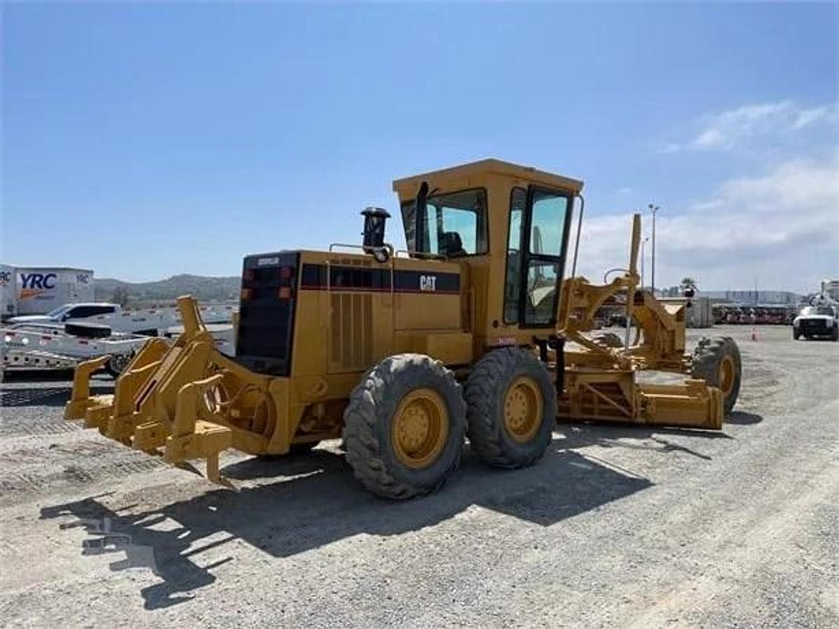 Used 1995 Caterpillar 140H