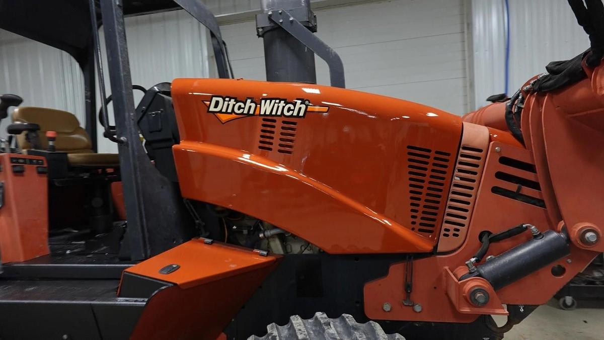 Used 2010 DITCH WITCH RT115 QUAD