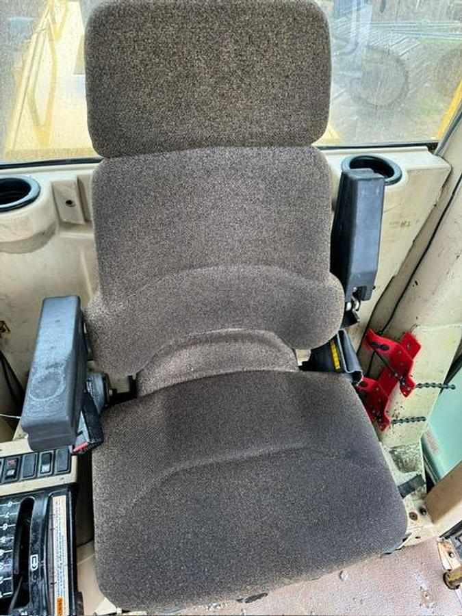 Used 1995 Caterpillar 140H