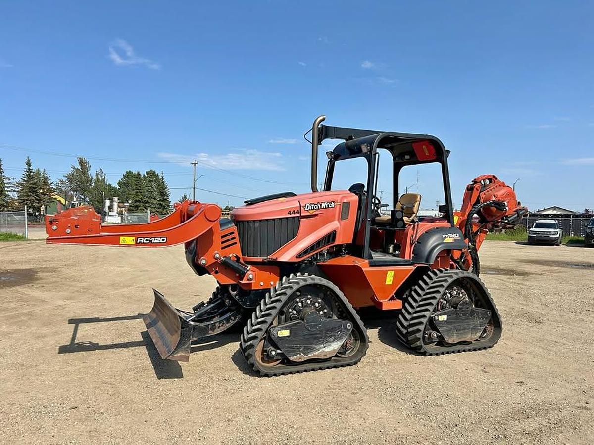 Used 2018 DITCH WITCH RT120 QUAD