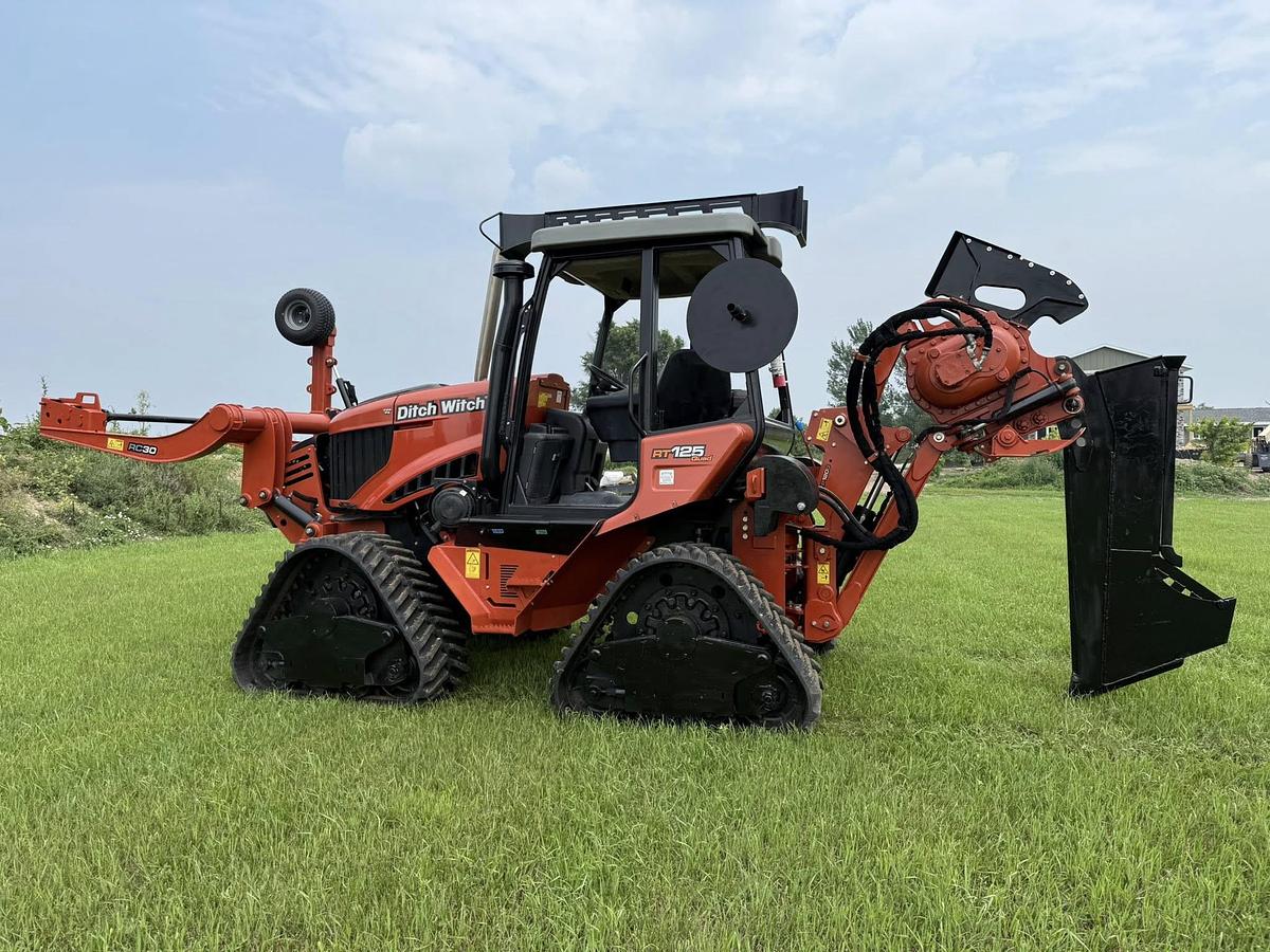 Used 2016 Ditch Witch RT125 Quad Plow – Only 656 Hours!