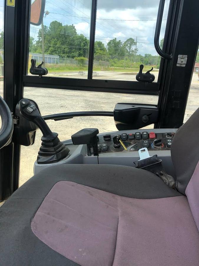 Used 2010 CAT 906H