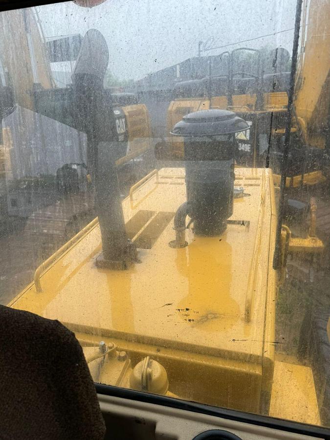 Used 1995 Caterpillar 140H
