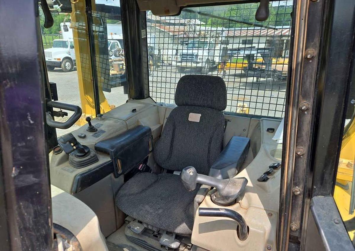 Used 2015 Caterpillar D6N XL