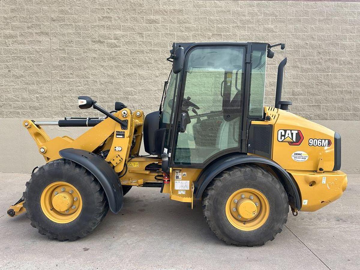 Used 2022 CAT 906M Wheel Loader