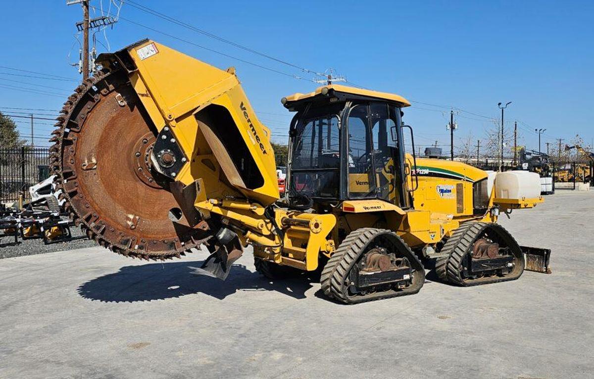 Used 2016 Vermeer RTX1250