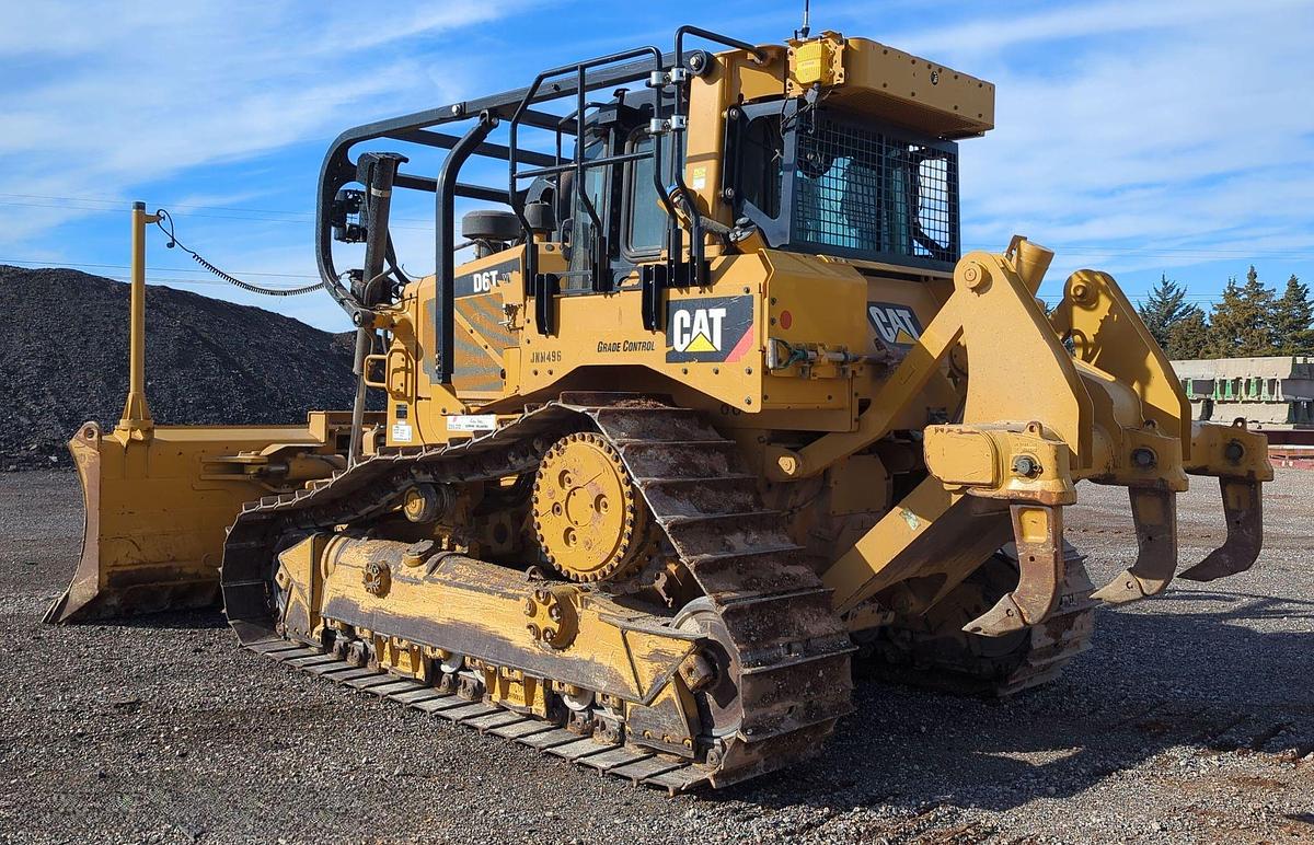 Used 2018 Caterpillar D6T XW Dozer