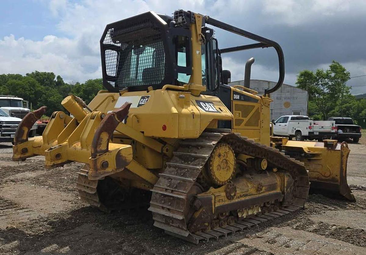Used 2015 Caterpillar D6N XL