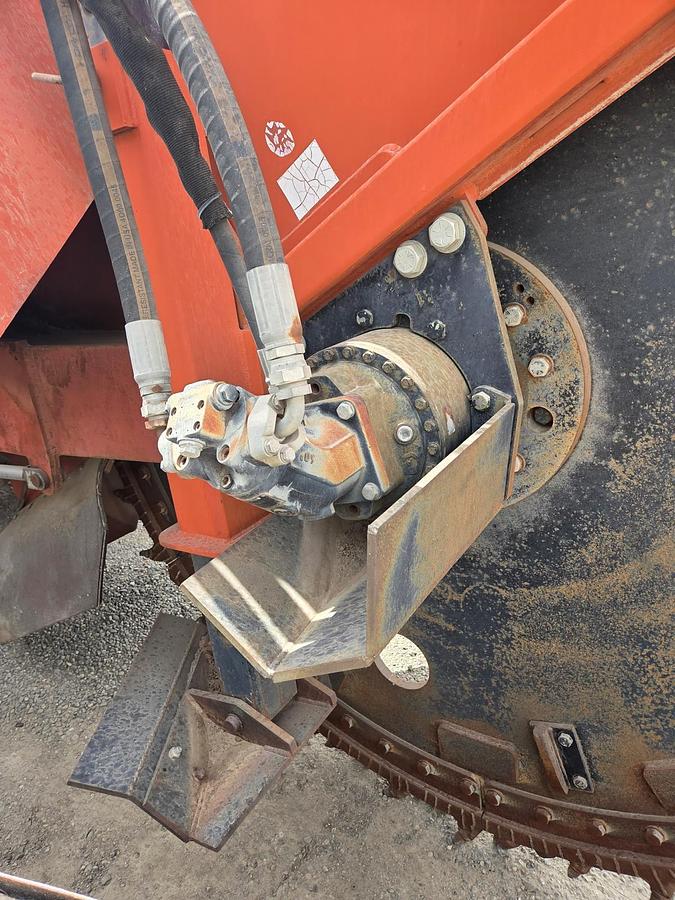 Used 2002 Ditch Witch Rocksaw ONLY 200 HOURS!