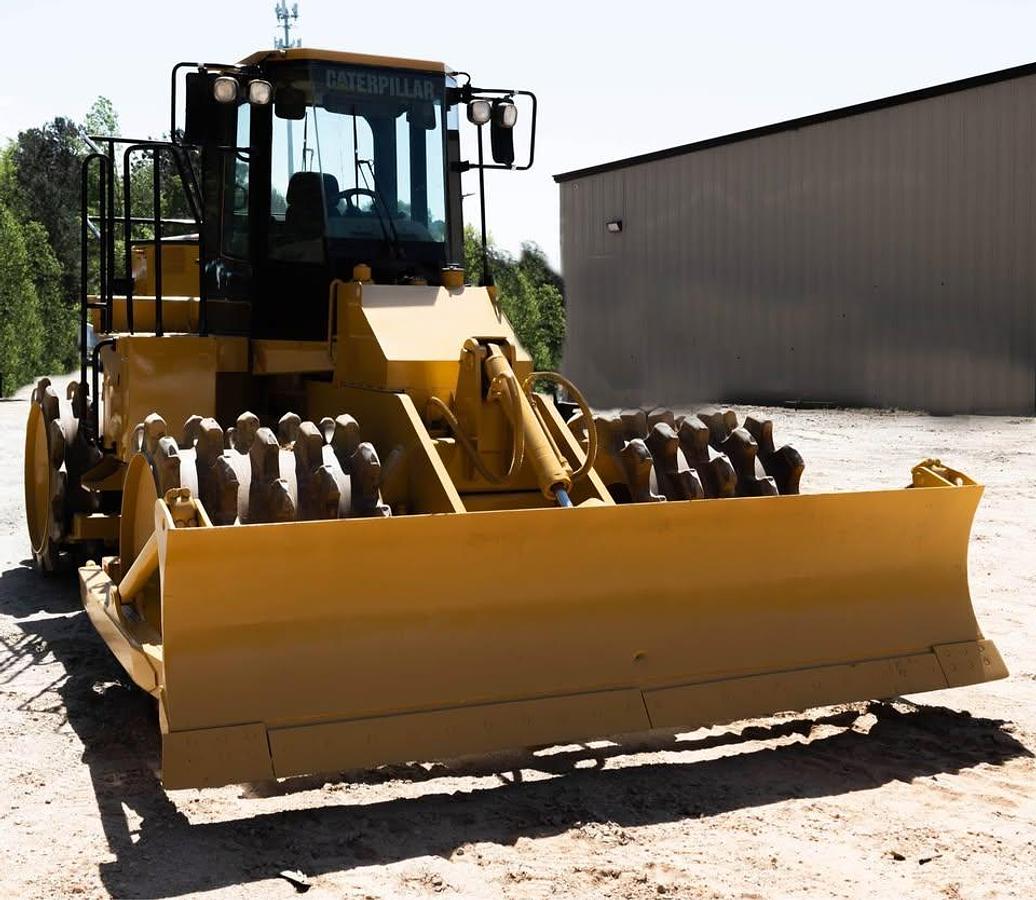 Used 2014 Caterpillar 815F Soil Compactor