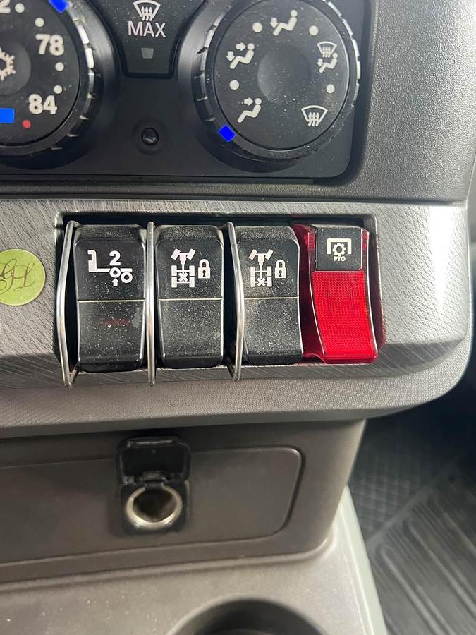 Used 2017 Kenworth T880 Dump Truck