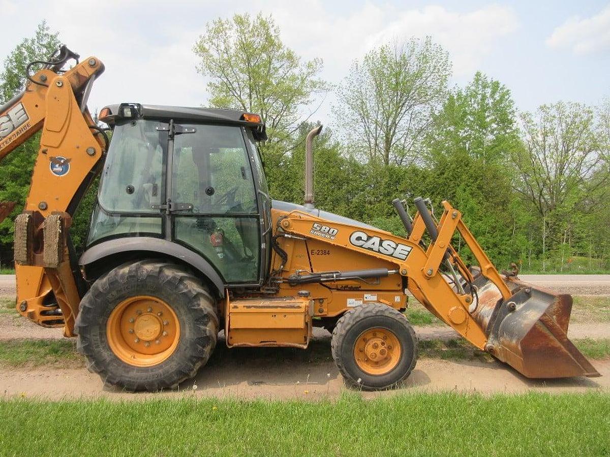 Used 2014 Case 580SN