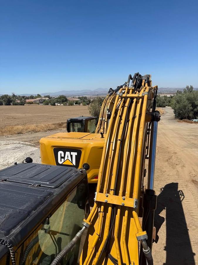 Used 2019 CAT 320 Excavator