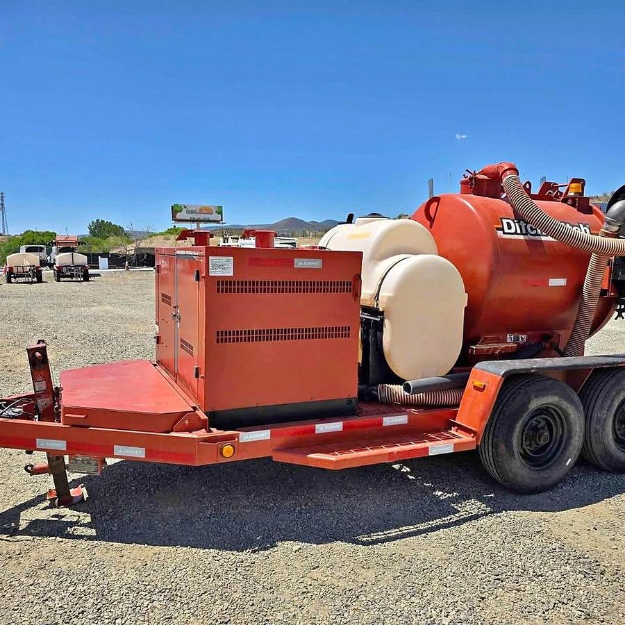 Used 2009 Ditch Witch FX30 500 Gallon Diesel Vacuum Trailer