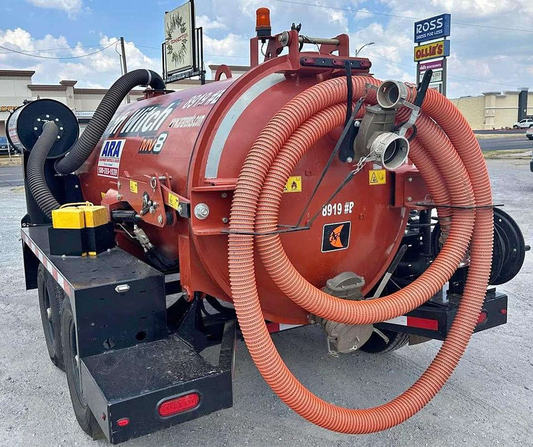 Used 2024 Ditch Witch MV8 Mud Vac