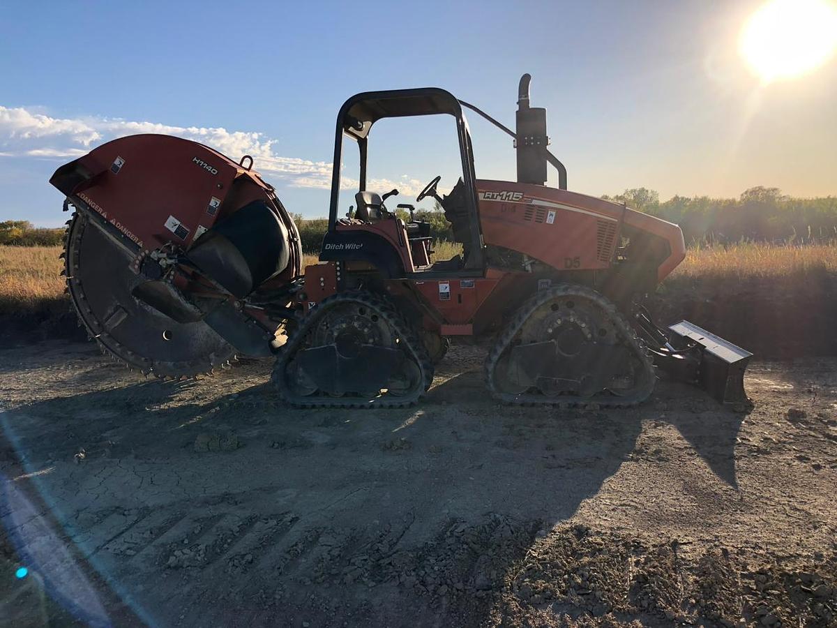 Used 2012 DITCH WITCH RT-115 w/ 40″ Rocksaw