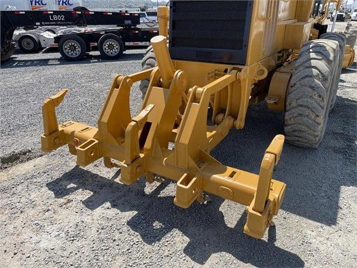 Used 1995 Caterpillar 140H