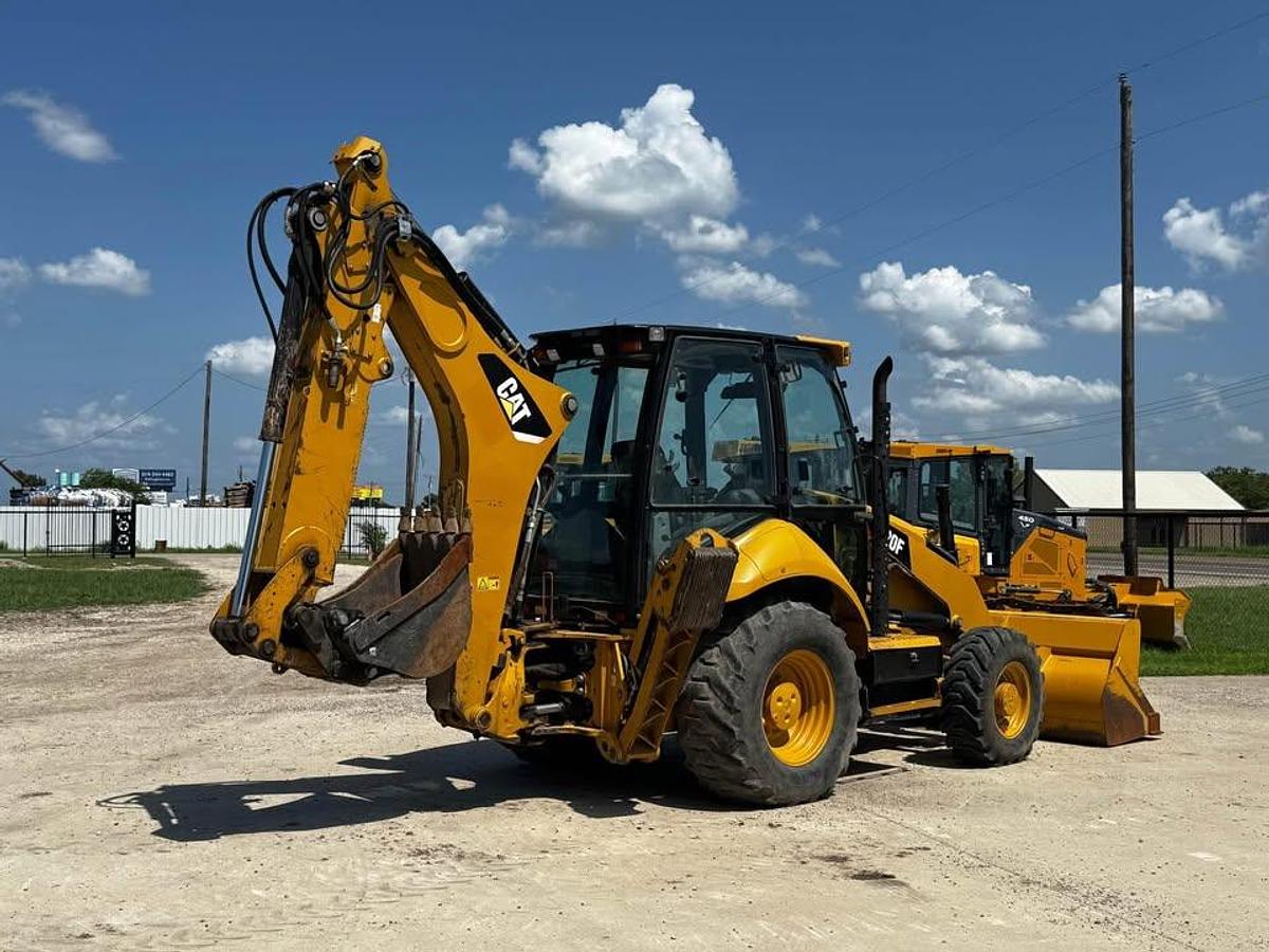 Used 2015 CAT 420F