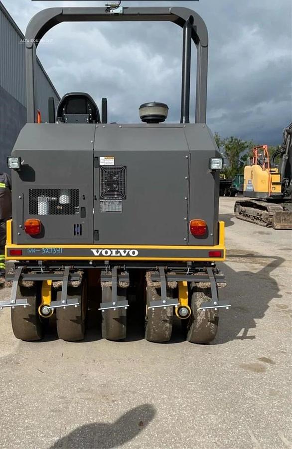 Used 2022 VOLVO PT125C