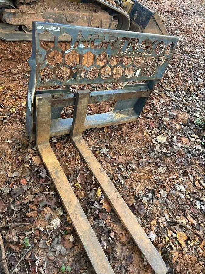 Used 2018 John Deere 333G