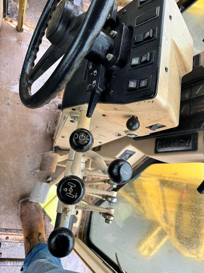 Used 1995 Caterpillar 140H