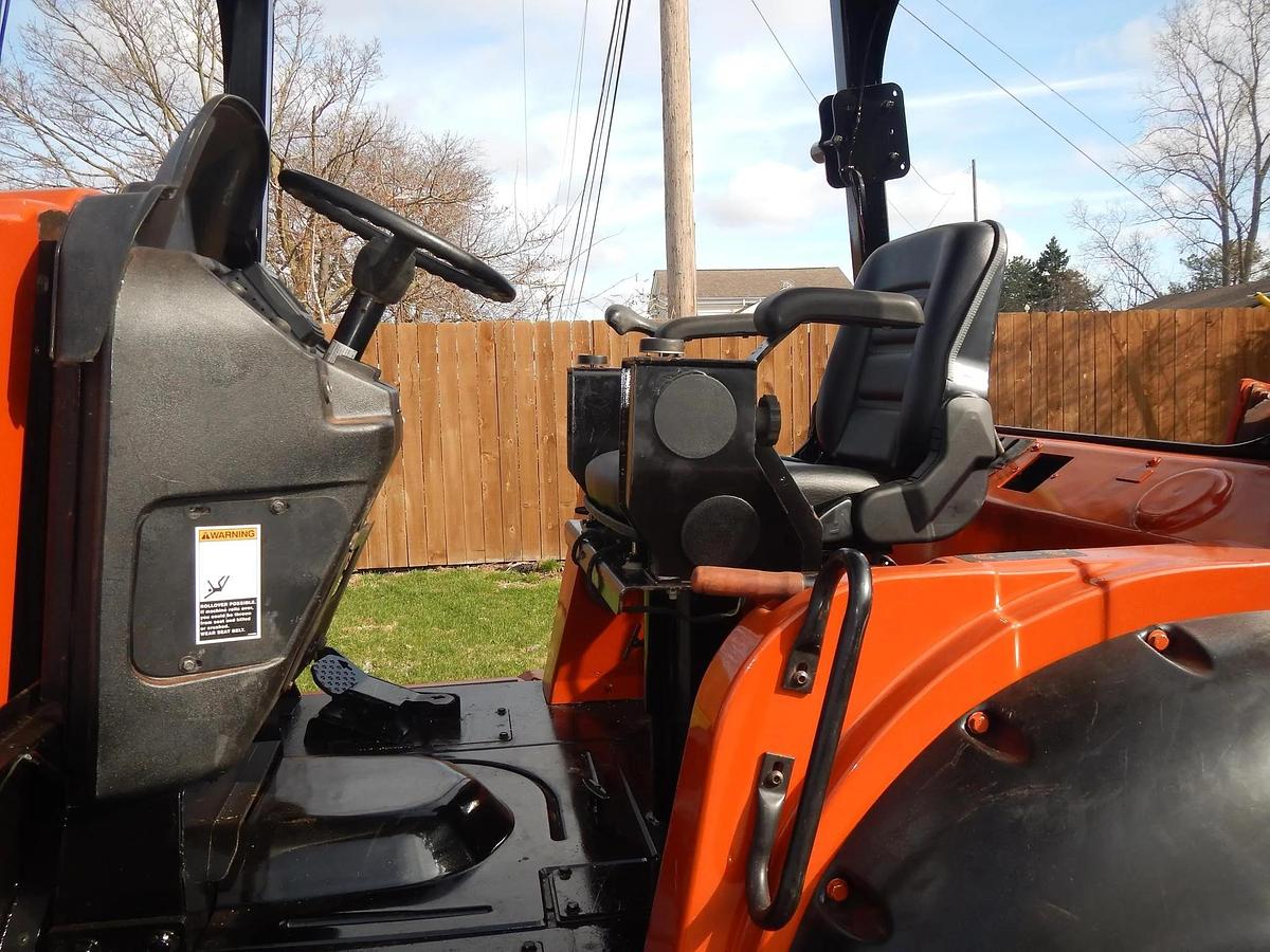 Used 2015 DITCH WITCH RT120 QUAD