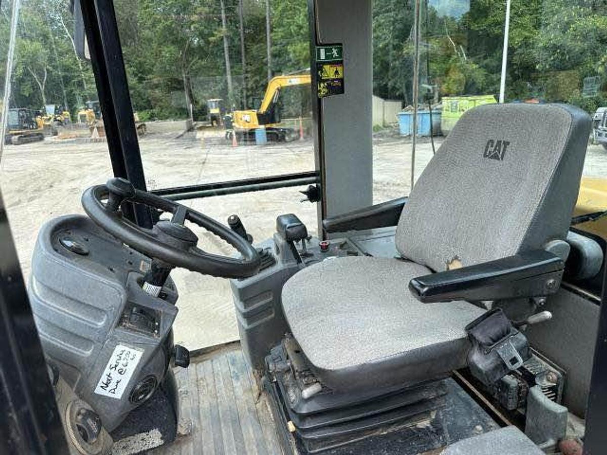 Used 2008 Caterpillar cp56