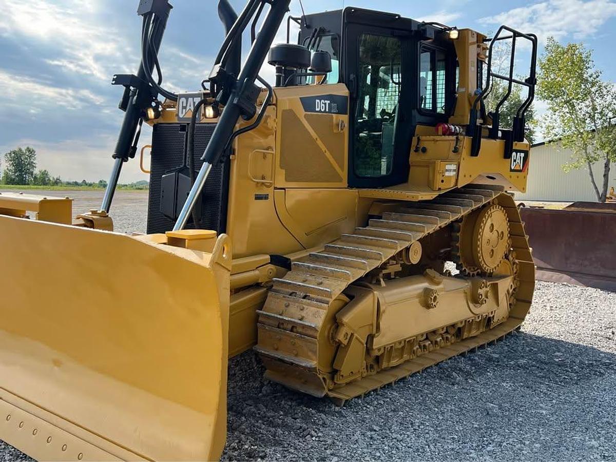 Used 2014 Caterpillar D6T XL
