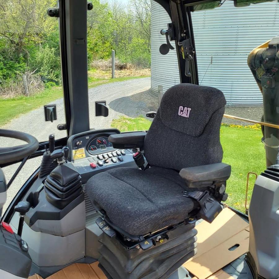 Used 2015 CAT 420F