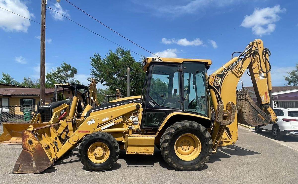 Used 2003 Caterpillar 420D