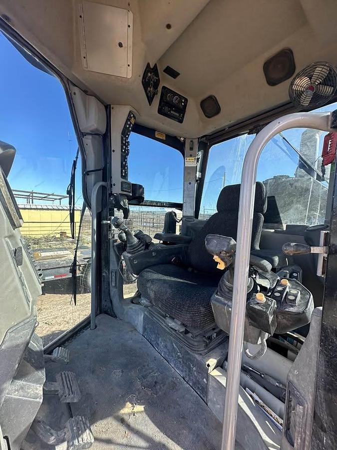 Used 2012 CAT 140M