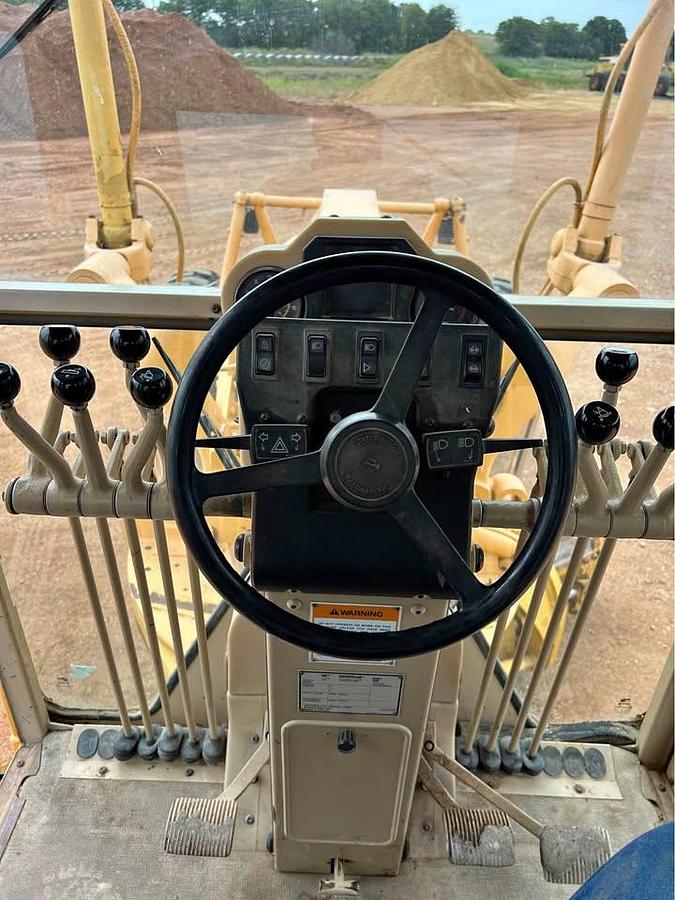 Used 2001 CAT 120H