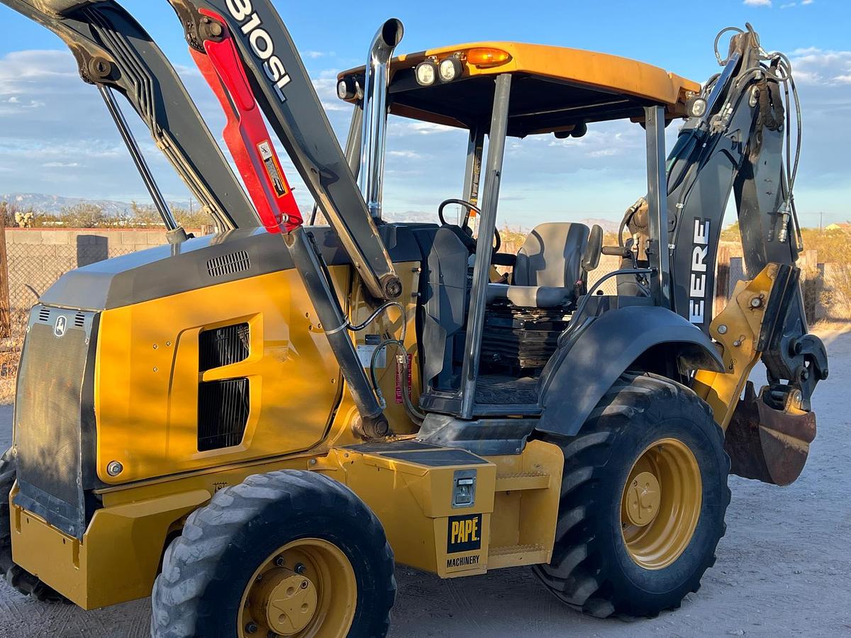 Used 2019 310SL John Deere - Only 1,000 Hours