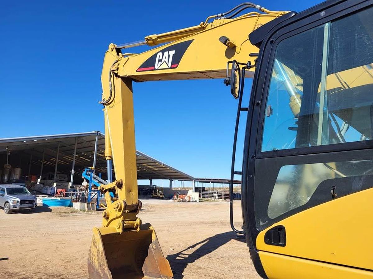 Used 2005 Caterpillar 320 C
