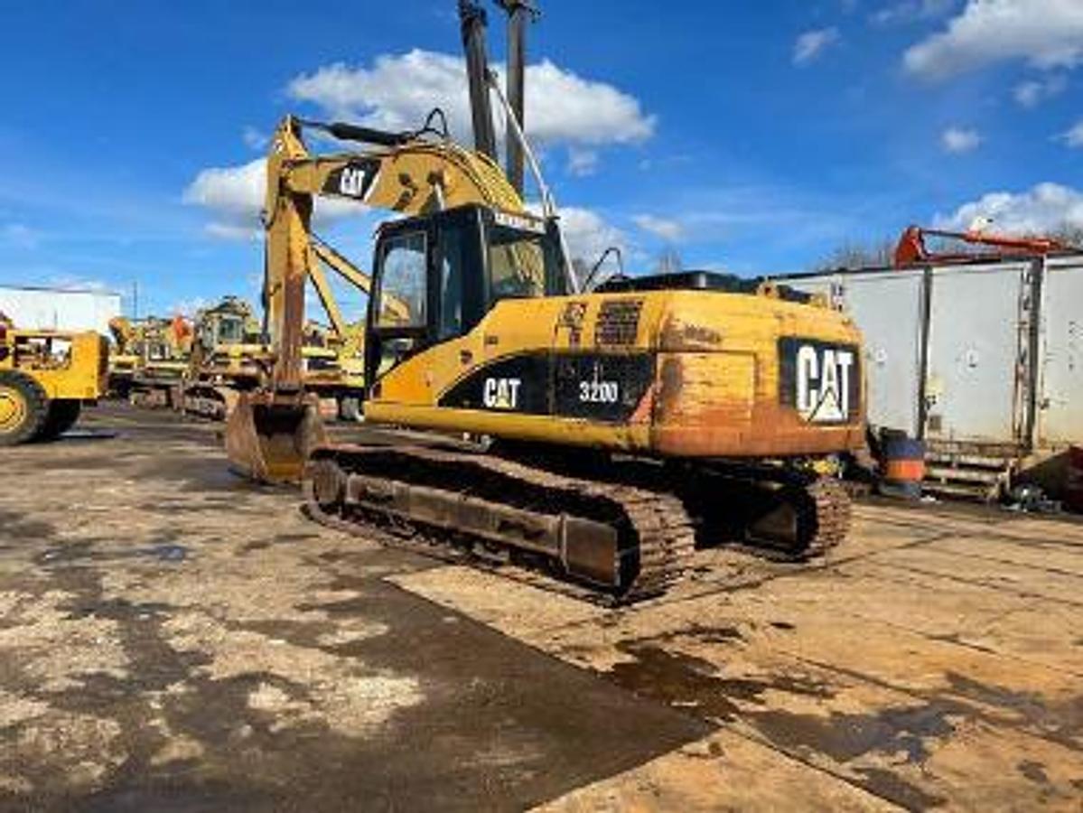 Used 2009 Caterpillar 320DL