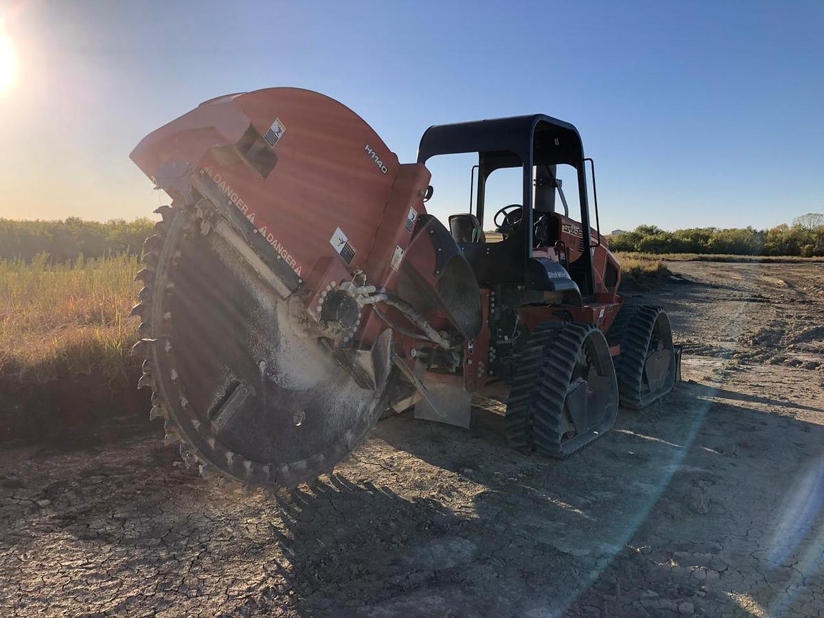 Used 2012 DITCH WITCH RT-115 w/ 40″ Rocksaw