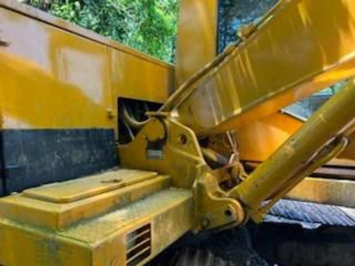 Used 1987 Caterpillar 215B