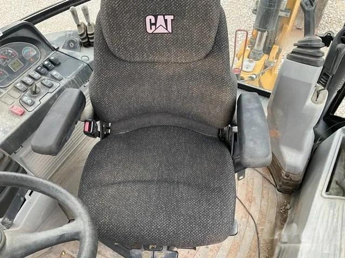 Used 2014 CAT 420F