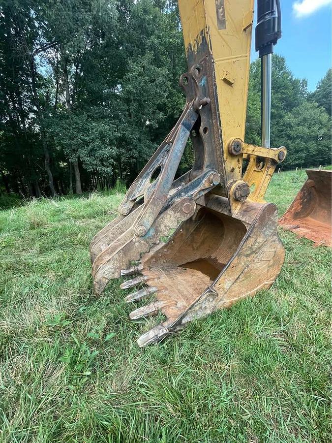Used 2018 Caterpillar 320