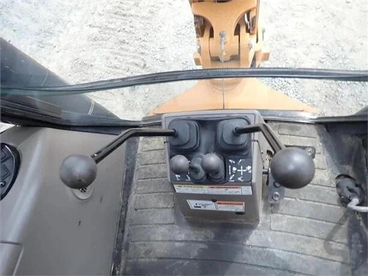 Used 2014 CASE 590SN