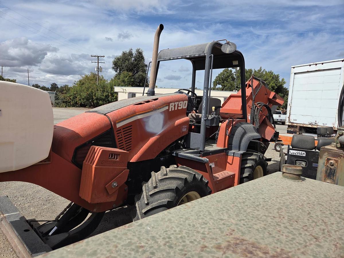Used 2002 Ditch Witch Rocksaw ONLY 200 HOURS!
