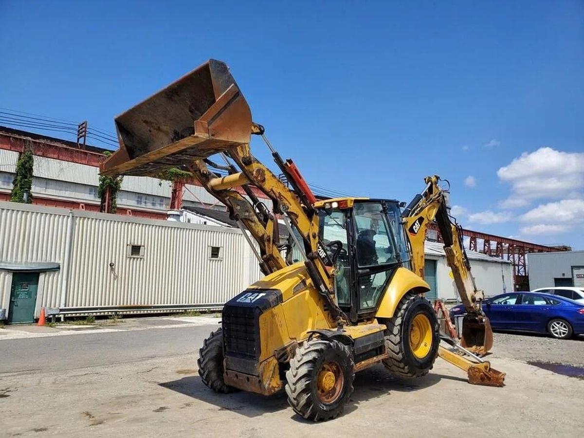 Used 2015 Caterpillar 420f it